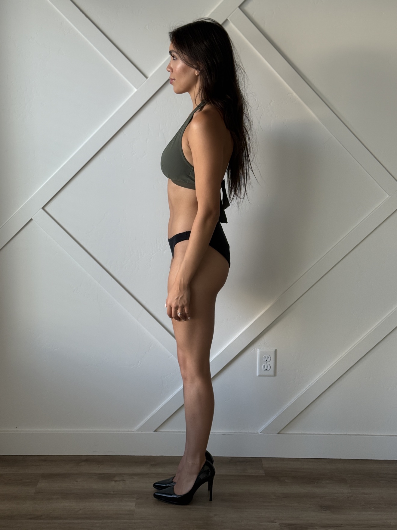 Chelsey Carlson — Digital — Full Body, Side